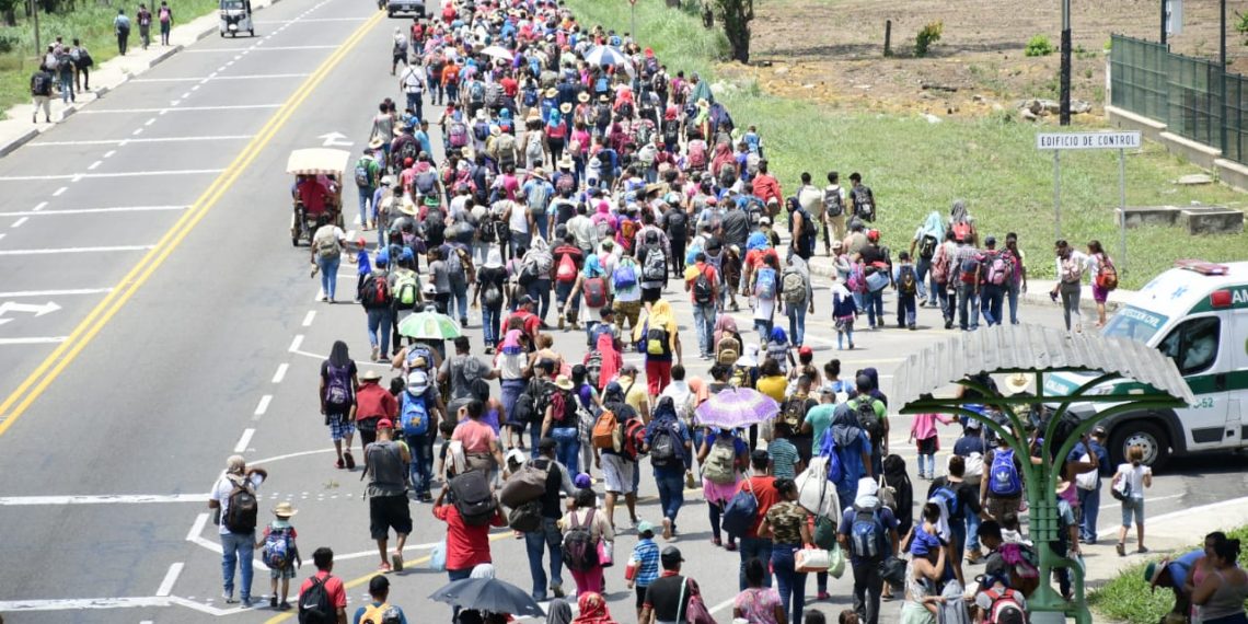 Nueva caravana con 2 mil 500 migrantes ingresa a México rumbo a EEUU