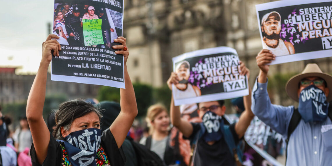 Liberan a Miguel Peralta después de 4 años de prisión