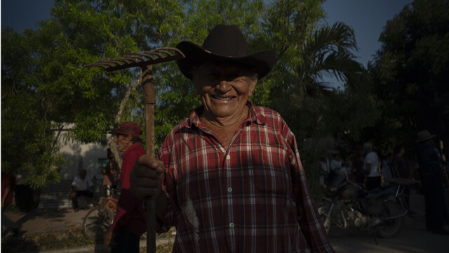 "La lucha es por defender la tierra pensando en nuestros hijos y nietos", expresa un poblador de Ixil. Foto: Robin Canul.